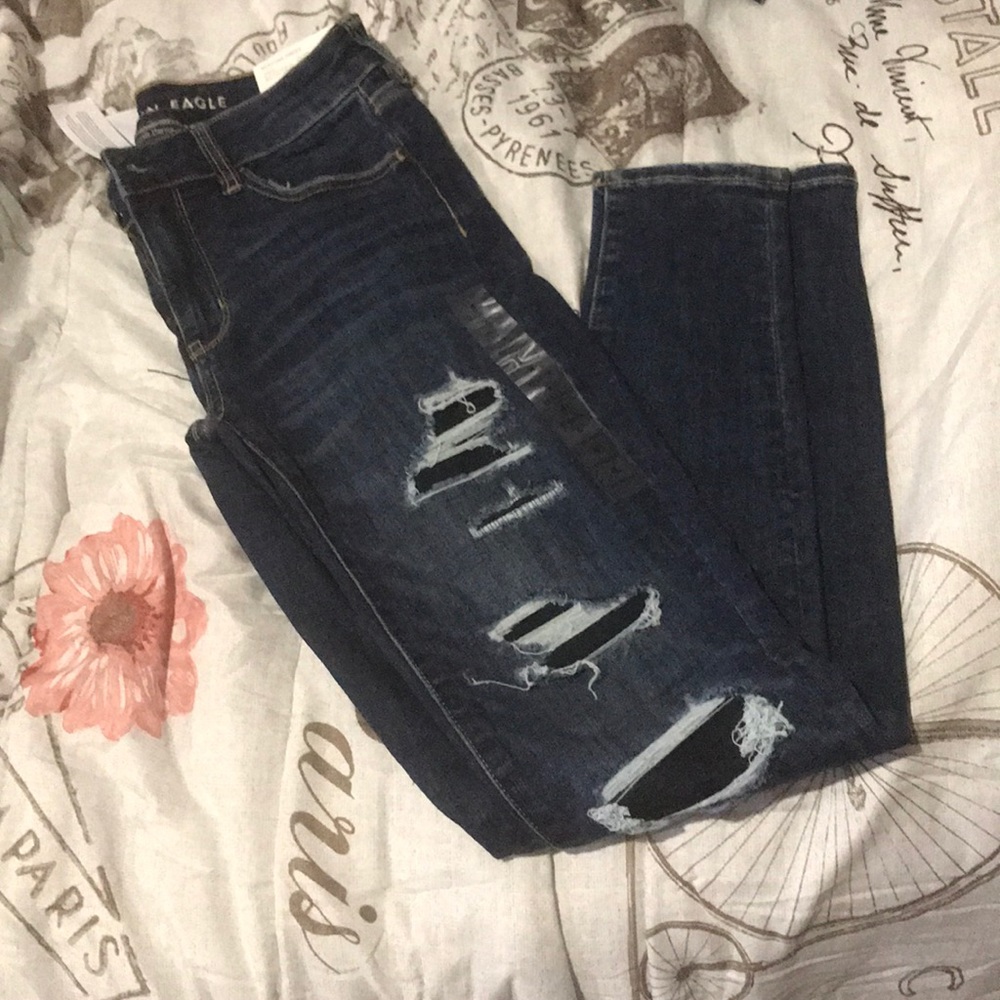 American Eagle NWT Ripped Jeggings size 4 regular